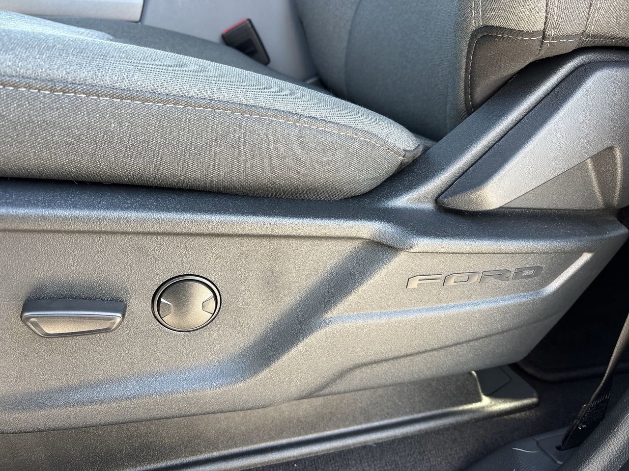 Certified 2025 Ford F350 XLT w/ FX4 Off-Road Package image 24