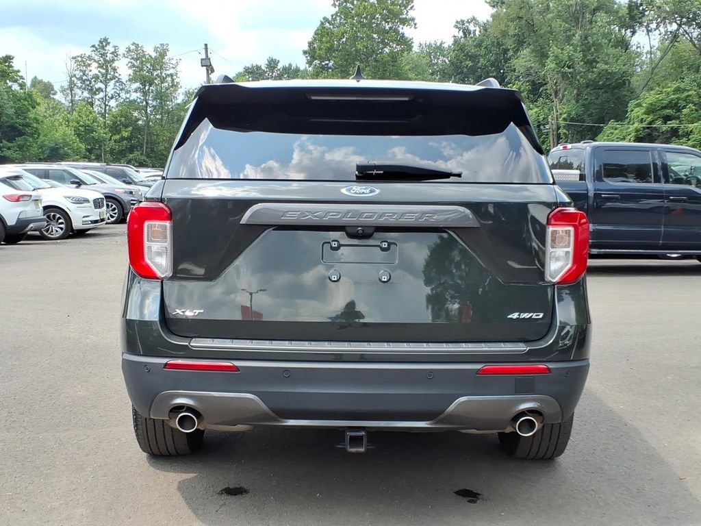 Certified 2022 Ford Explorer XLT w/ Equipment Group 202A AWD/4WD image 12
