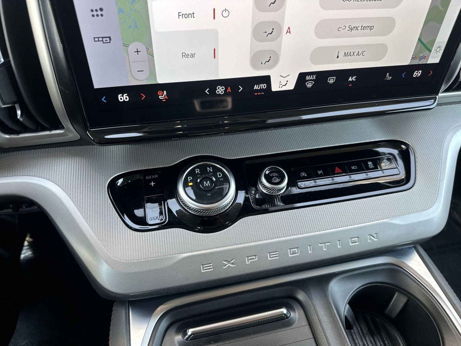 Certified 2025 Ford Expedition Active AWD/4WD image 29