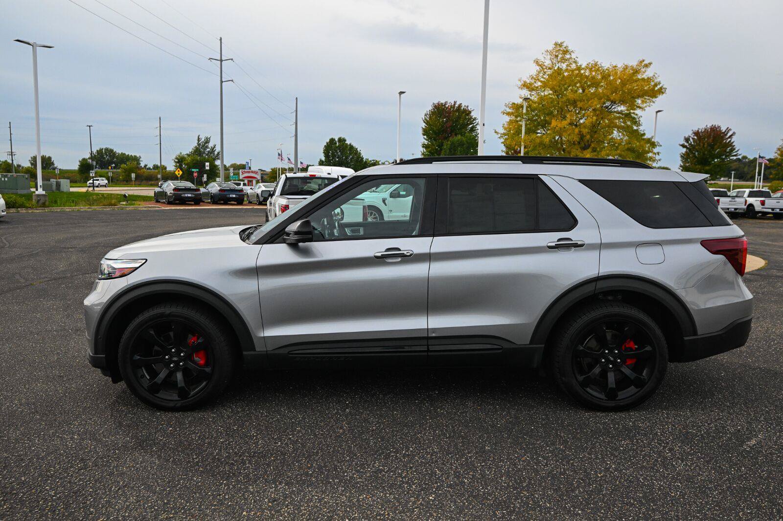 Certified 2022 Ford Explorer ST w/ Equipment Group 401A AWD/4WD image 8