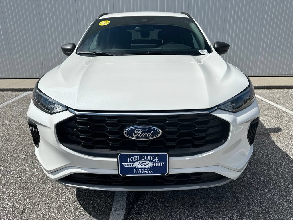 Certified 2024 Ford Escape ST-Line w/ Tech Pack #1 AWD/4WD image 11