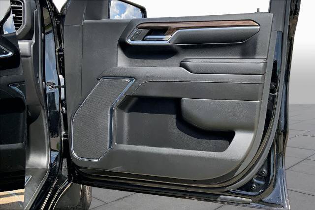 Used 2023 Chevrolet Silverado 1500 LT AWD/4WD image 22