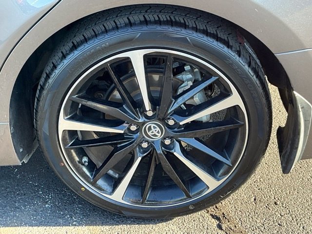 Used 2019 Toyota Camry XSE FWD image 11