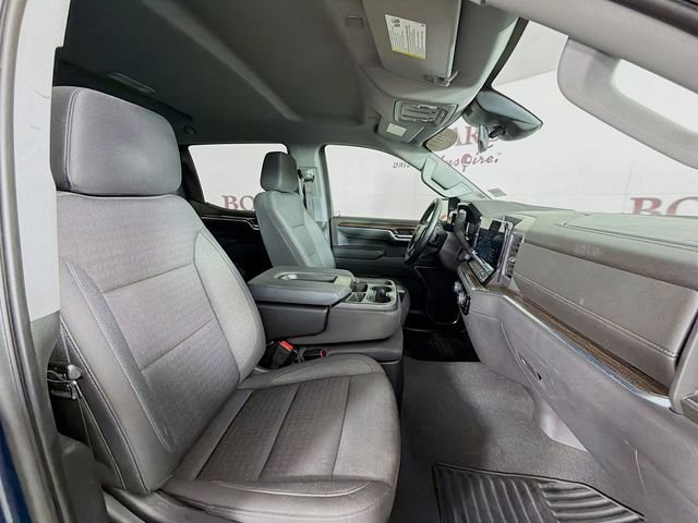 Used 2023 Chevrolet Silverado 1500 LT AWD/4WD image 32