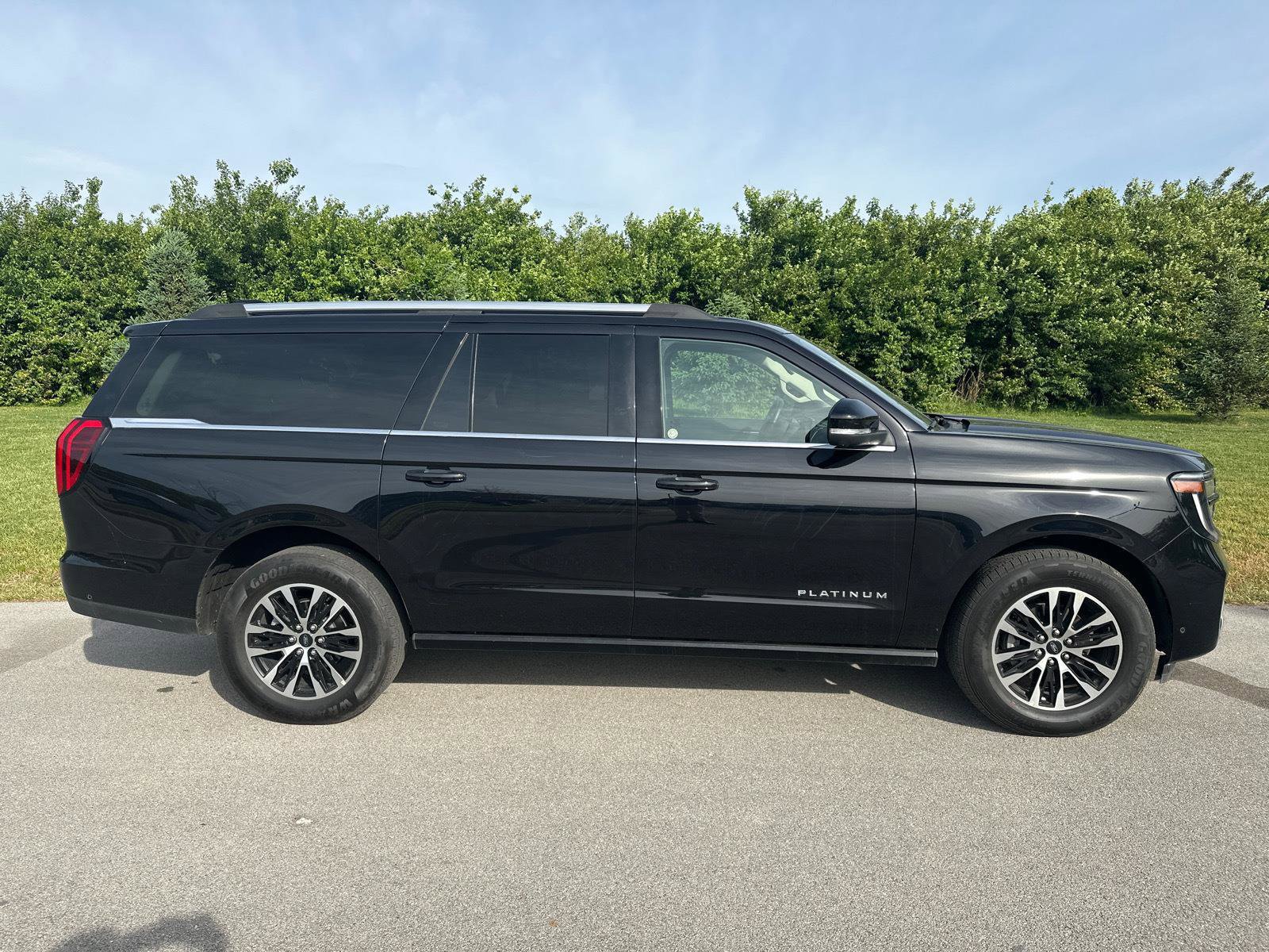 Certified 2025 Ford Expedition Max Platinum AWD/4WD image 18