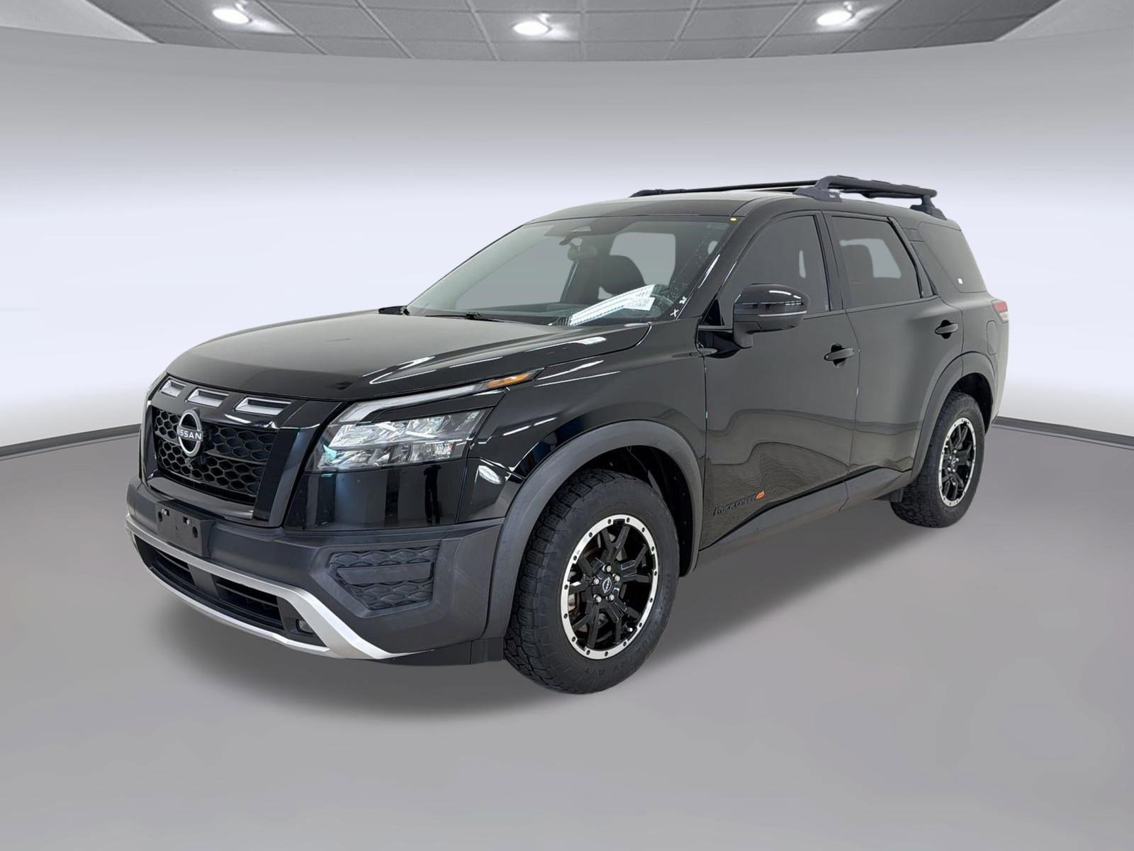 Used 2023 Nissan Pathfinder Rock Creek image 2