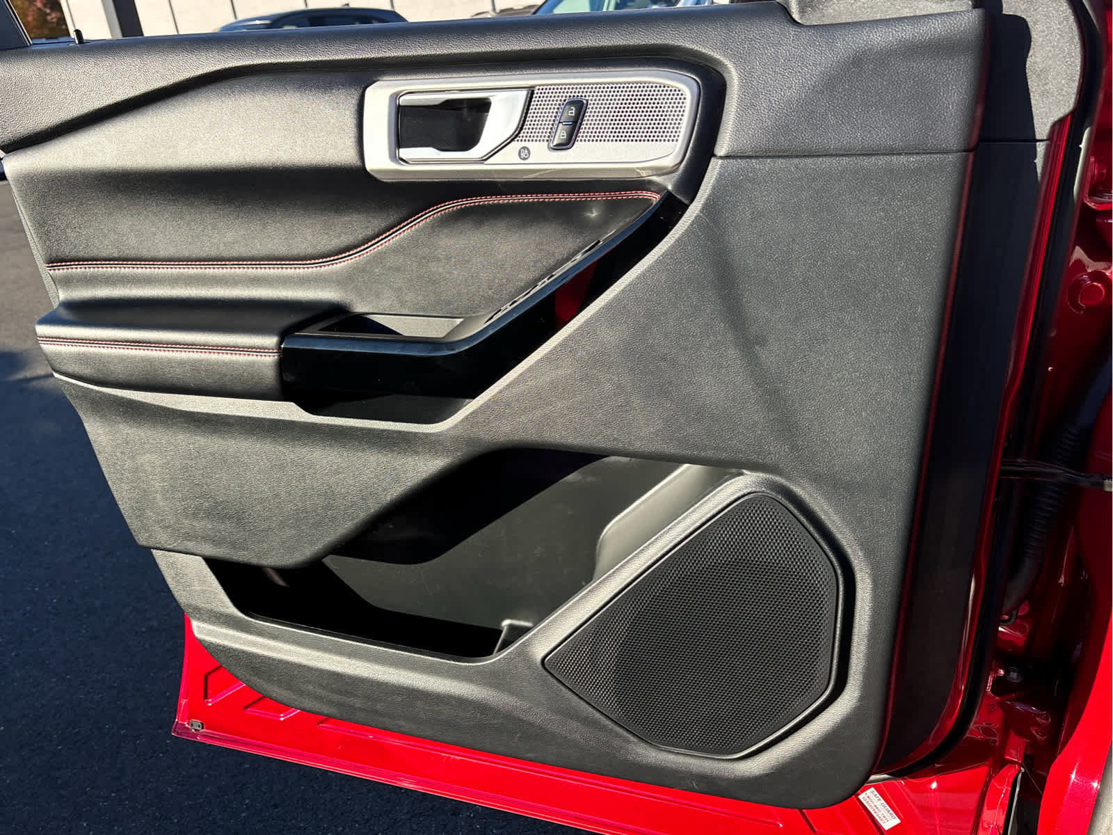 Certified 2023 Ford Explorer ST-Line w/ Class IV Trailer Tow Package image 29