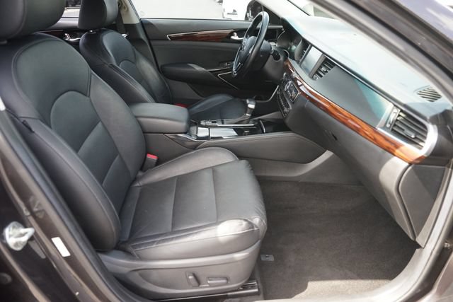 Used 2019 Kia Cadenza Technology FWD image 19