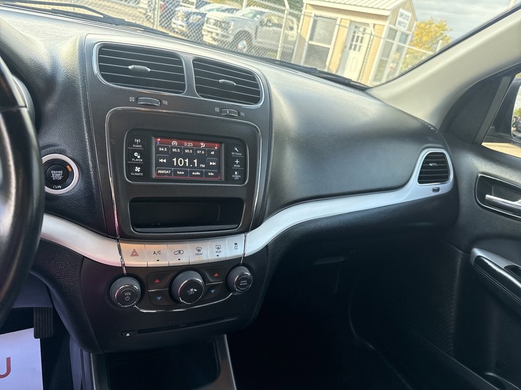 Used 2020 Dodge Journey SE w/ SE Popular Equipment Group image 12