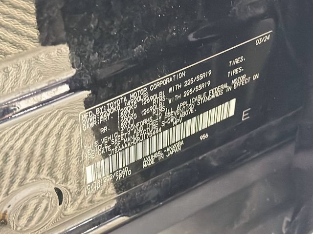 Used 2024 Toyota Venza XLE AWD/4WD image 36