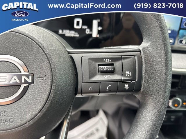 Used 2025 Nissan Kicks SV w/ SV Premium Package FWD image 24