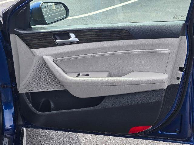 Used 2017 Hyundai Sonata Limited w/ Ultimate Package 04 image 6