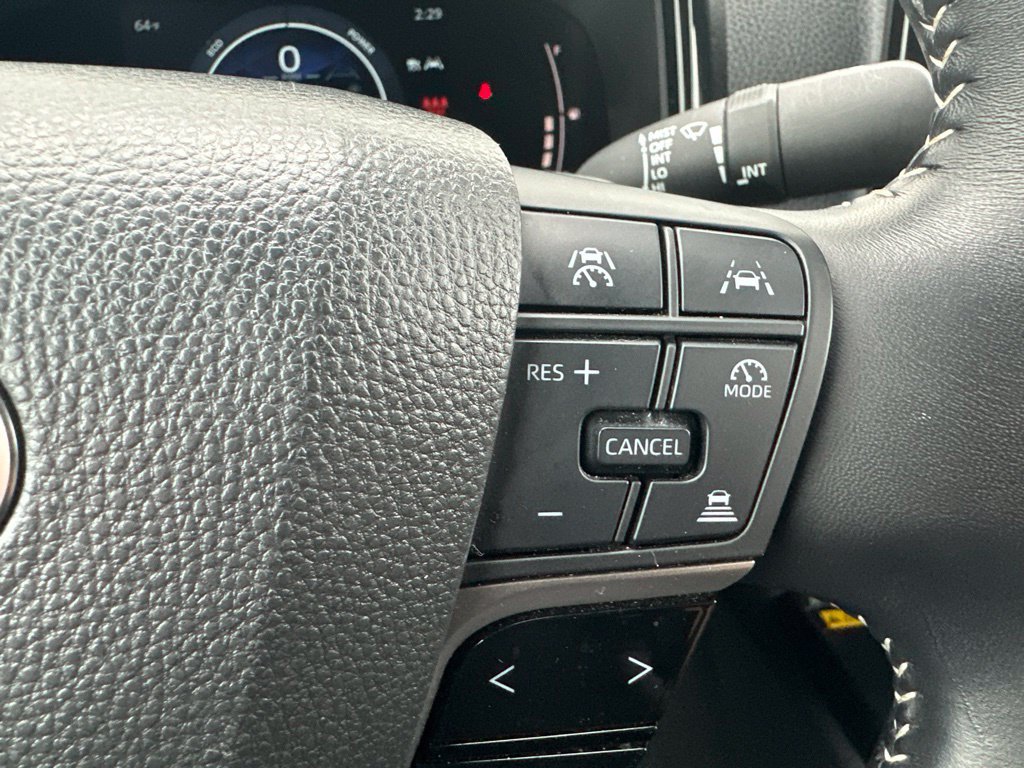 Used 2025 Toyota Camry SE FWD image 37