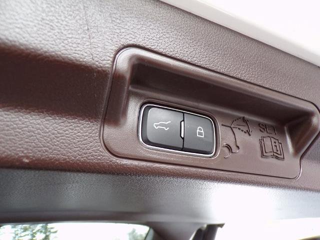 Certified 2022 Ford Explorer King Ranch w/ Premium Technology Package image 9