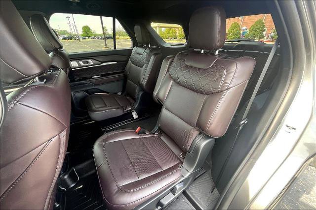 Certified 2025 Ford Explorer Platinum w/ Ultimate Package RWD image 18