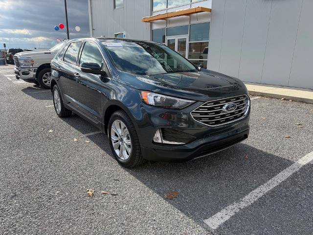 Certified 2022 Ford Edge Titanium image 2