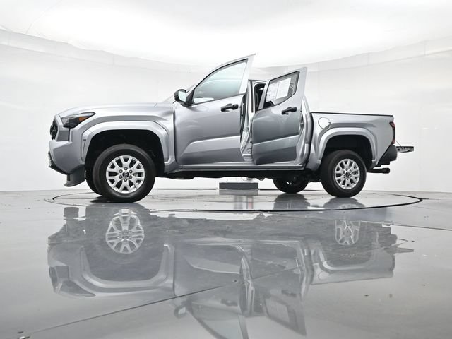 Used 2024 Toyota Tacoma SR w/ SR Upgrade Package AWD/4WD image 50