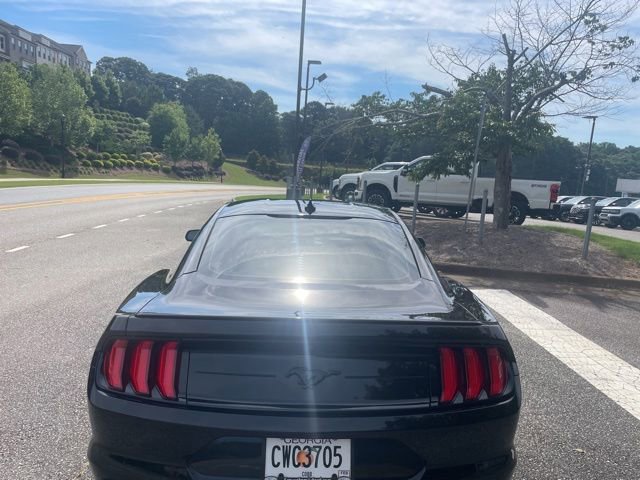 Certified 2022 Ford Mustang Coupe w/ Black Accent Package RWD image 6