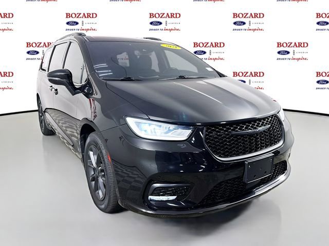 Used 2021 Chrysler Pacifica Touring w/ S Appearance Package image 1