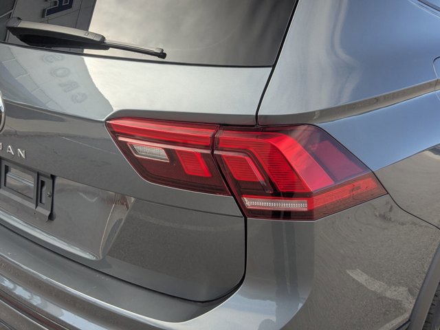 Used 2024 Volkswagen Tiguan SE R-Line image 36