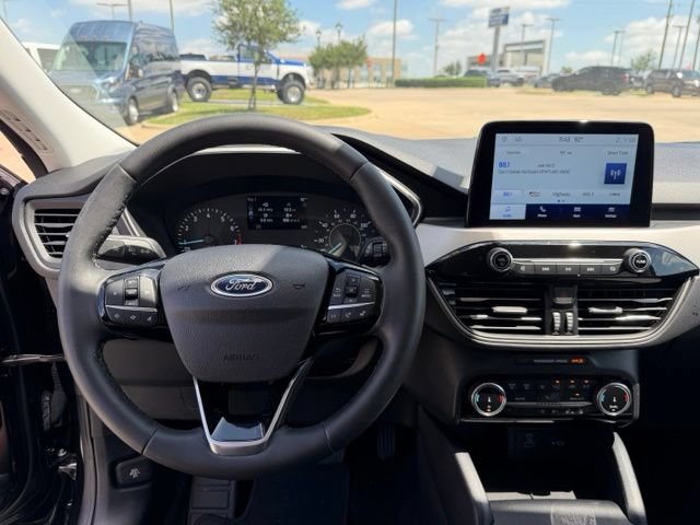 Certified 2022 Ford Escape SE w/ SE Sport Appearance Package FWD image 12