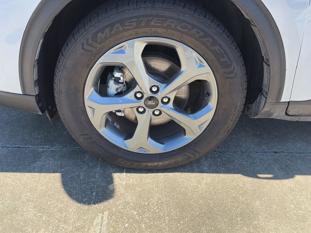 Certified 2025 Ford Escape ST-Line FWD image 21
