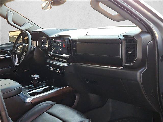 Used 2024 GMC Sierra 1500 SLT AWD/4WD image 17