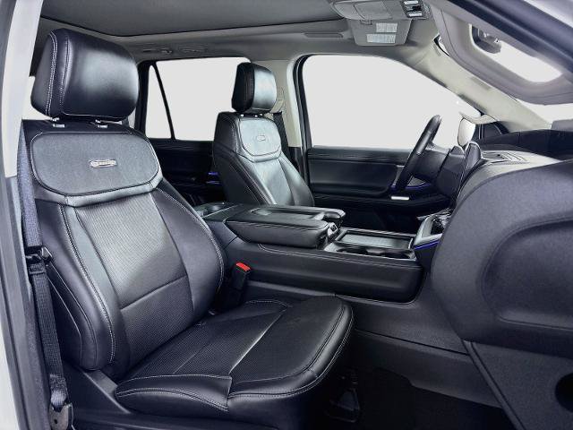 Certified 2025 Ford Expedition Max Platinum w/ Driver's Package AWD/4WD image 31