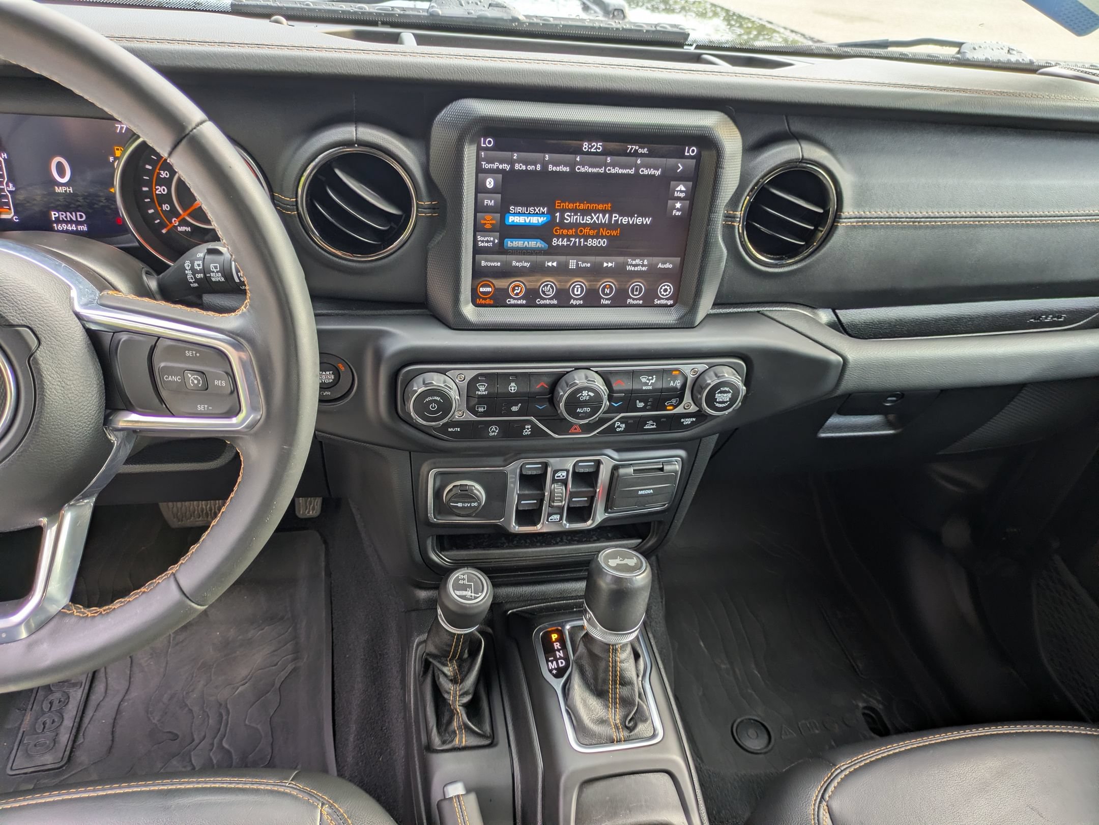 Used 2021 Jeep Wrangler Unlimited Sahara AWD/4WD image 21