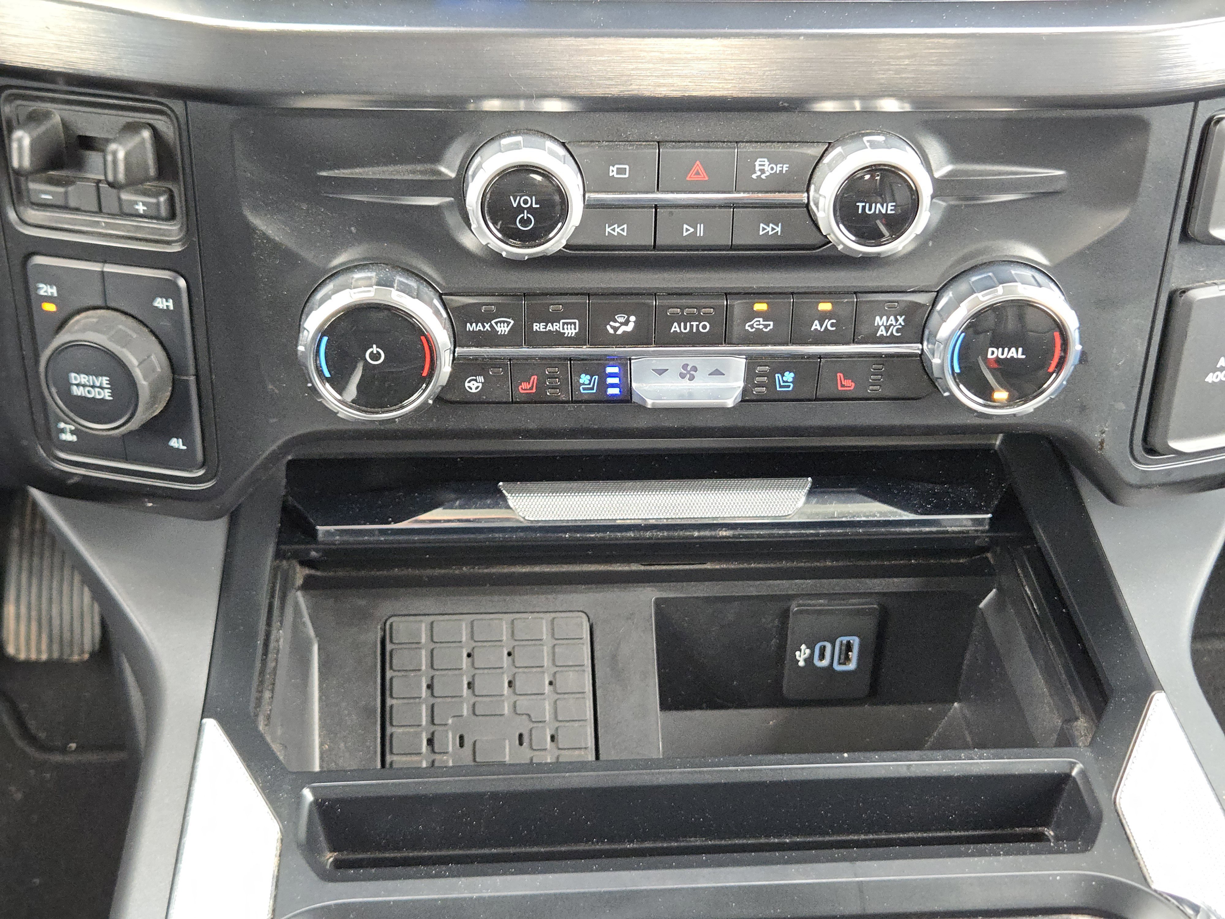 Certified 2025 Ford F250 Lariat w/ Chrome Package AWD/4WD image 19