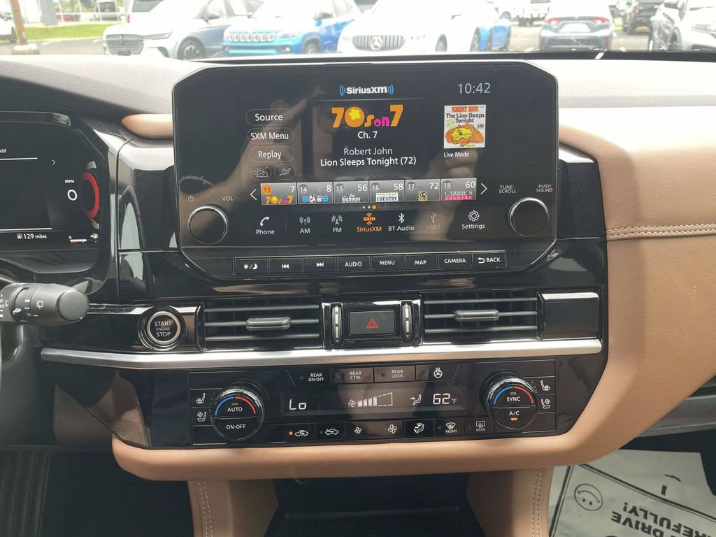 Used 2023 Nissan Pathfinder Platinum w/ Cargo Package FWD image 21