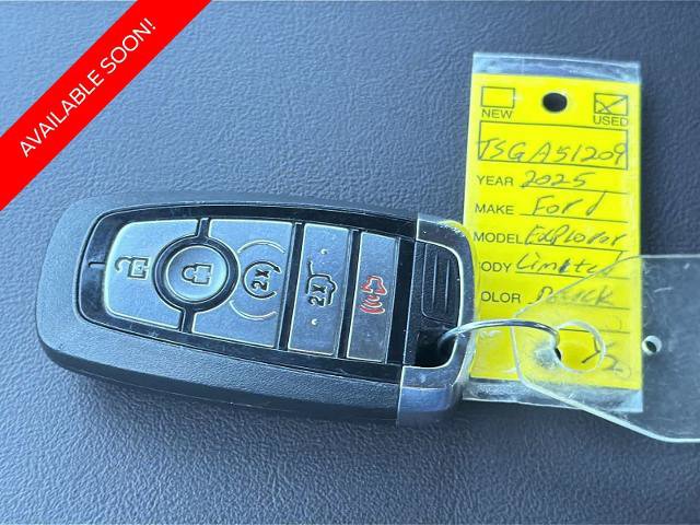 Certified 2025 Ford Explorer Platinum w/ Ultimate Package AWD/4WD image 35