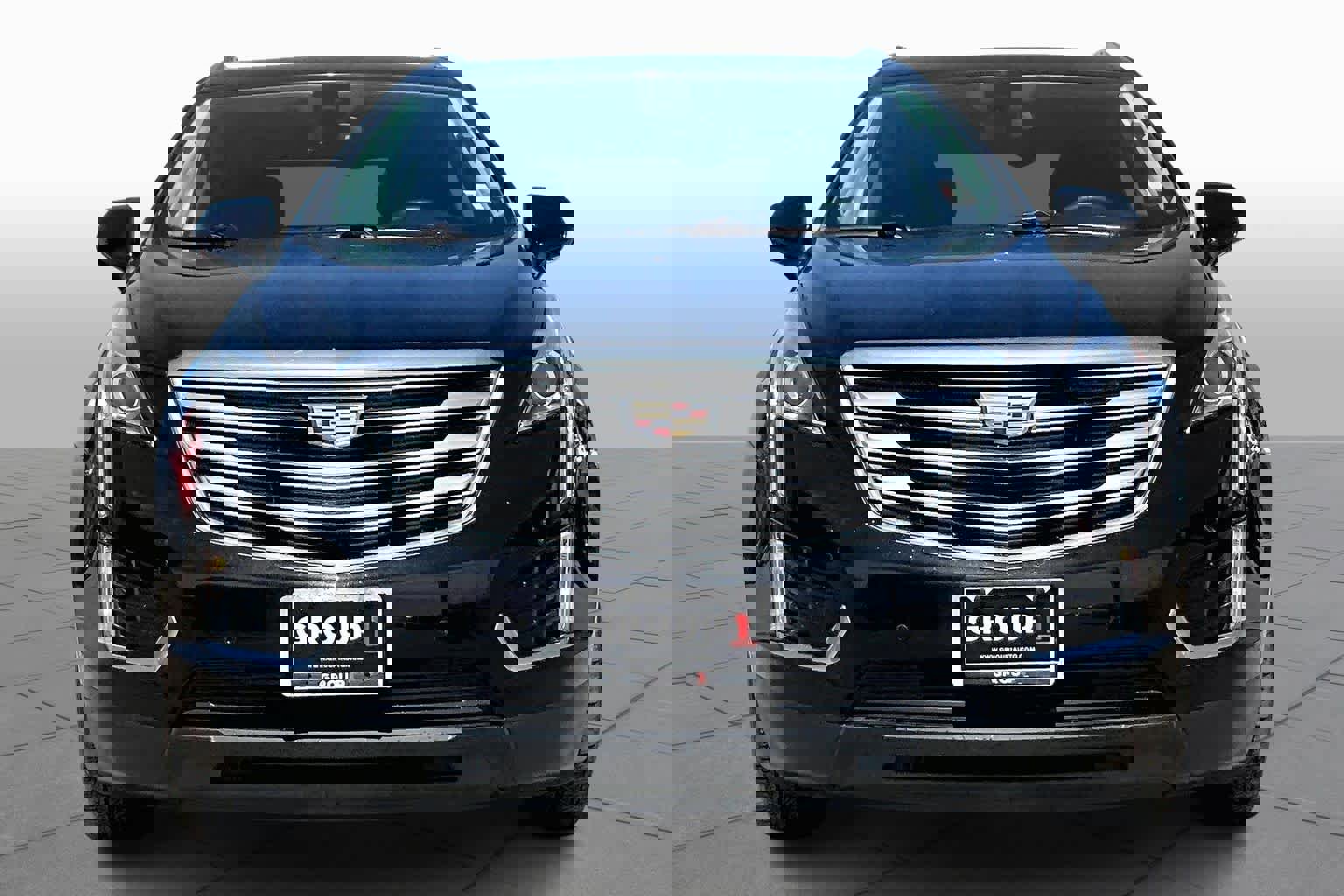 Used 2017 Cadillac XT5 Luxury w/ Driver Awareness Package image 4