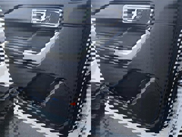 Certified 2023 Ford Explorer XLT w/ Equipment Group 202A image 11