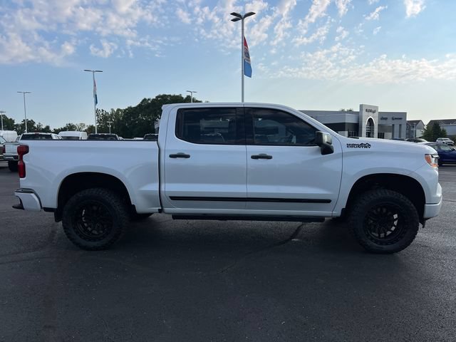 Used 2024 Chevrolet Silverado 1500 High Country w/ Technology Package AWD/4WD image 9