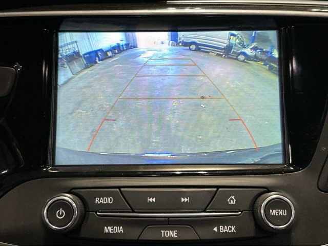 Used 2020 Buick Envision Essence FWD image 29