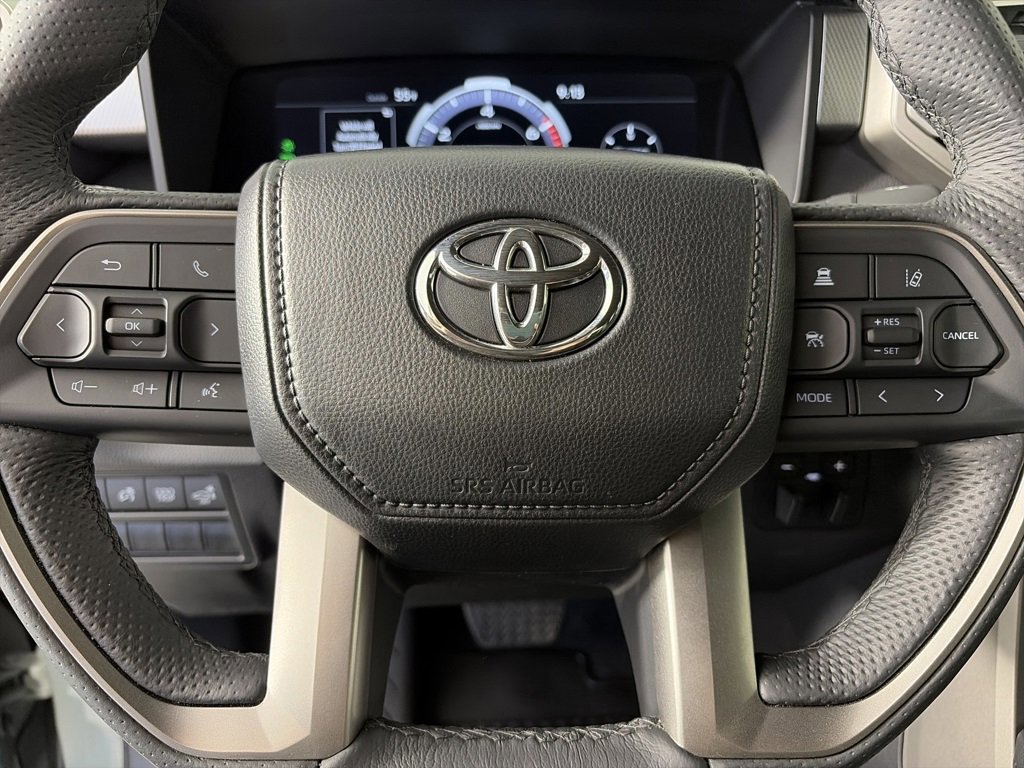 Used 2025 Toyota Tundra Limited image 16