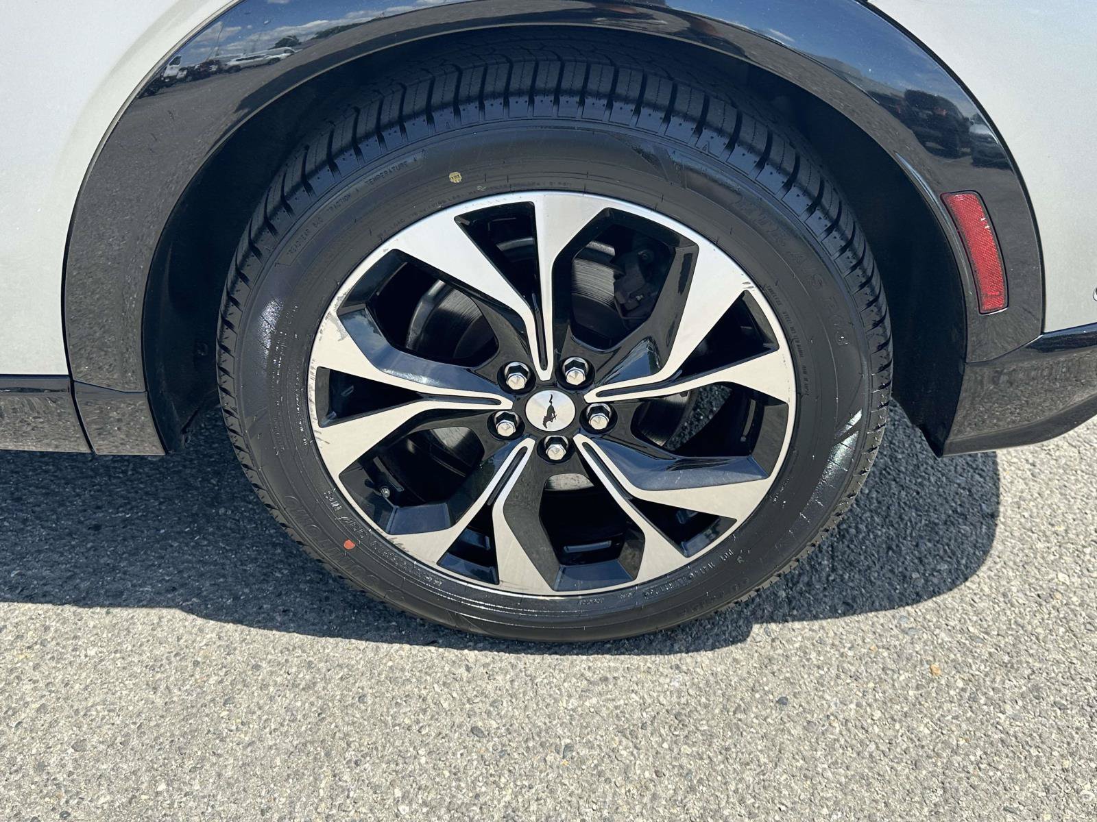 Certified 2021 Ford Mustang Mach-E Premium AWD/4WD image 29