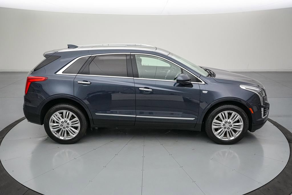 Used 2019 Cadillac XT5 Premium Luxury FWD image 3