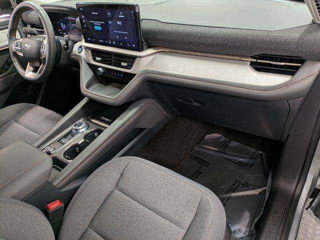Certified 2025 Ford Explorer Active image 29