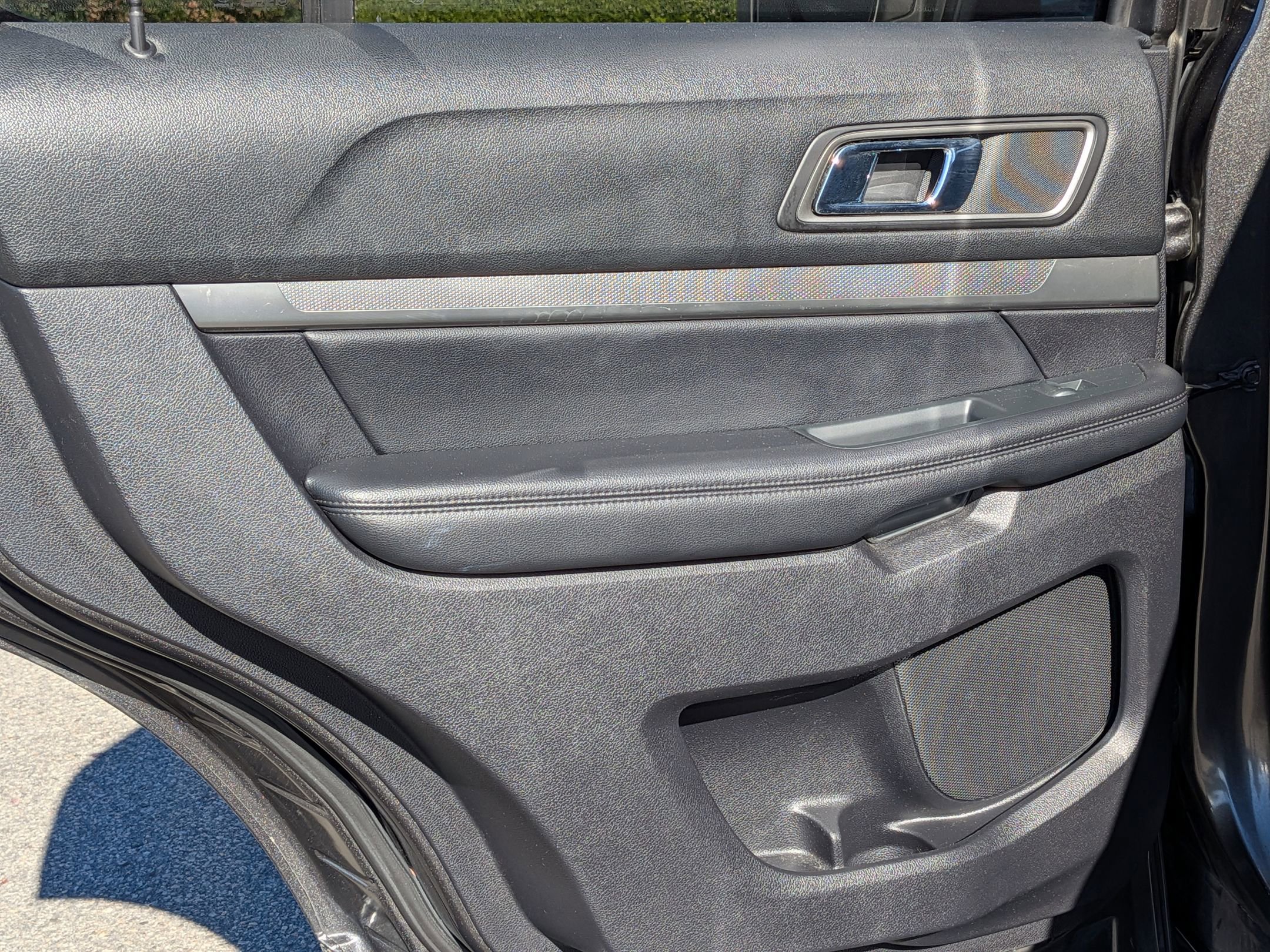 Certified 2019 Ford Explorer XLT w/ Equipment Group 201A image 27