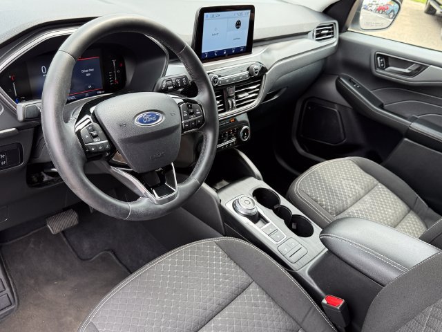 Certified 2023 Ford Escape Active AWD/4WD image 18