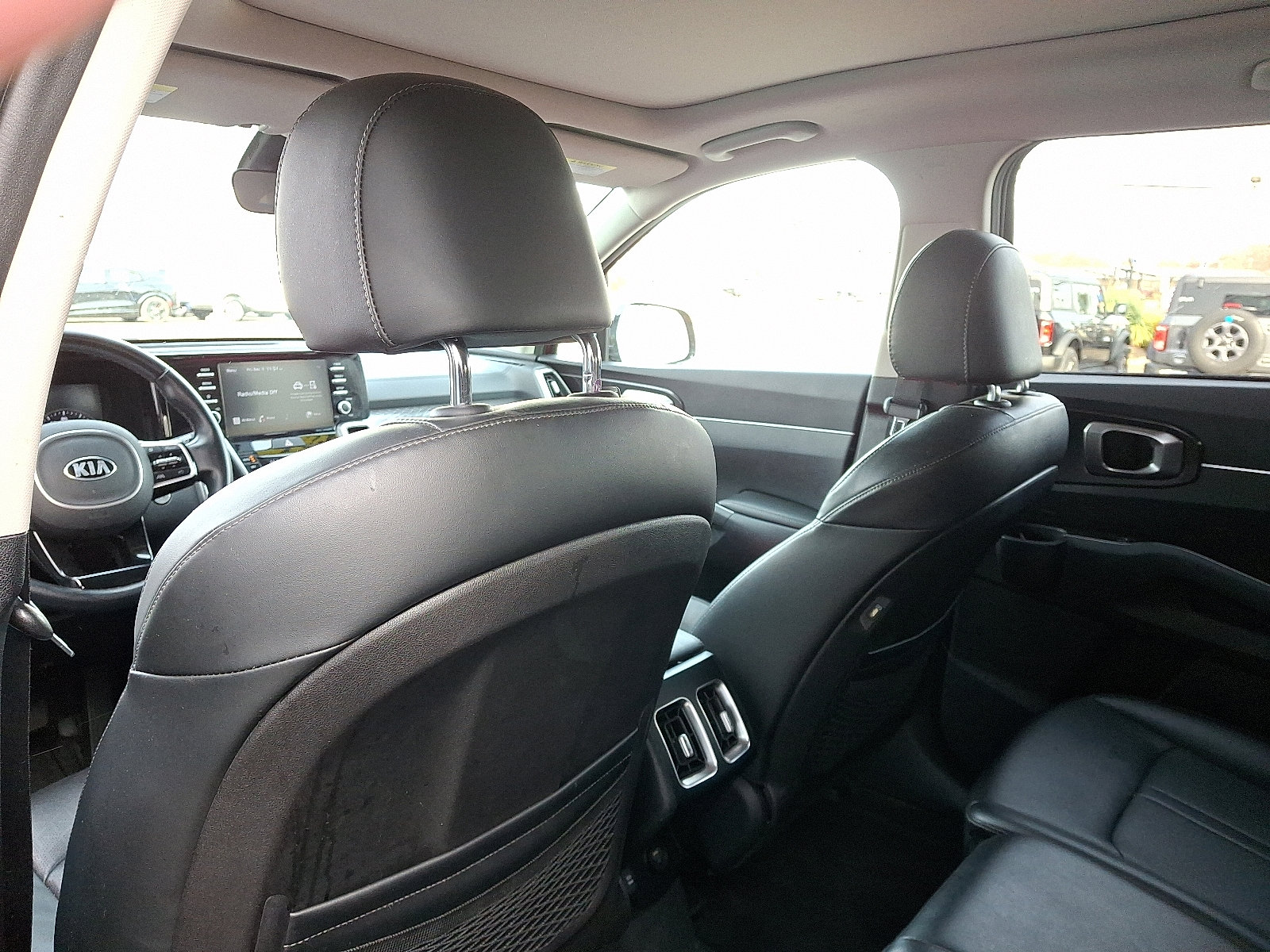 Used 2021 Kia Sorento S w/ Panoramic Sunroof Package image 12