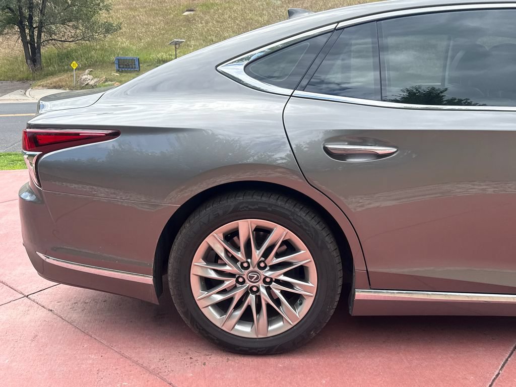 Used 2018 Lexus LS 500 AWD image 32
