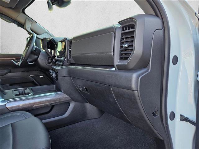 Used 2025 Chevrolet Silverado 2500 LTZ w/ LTZ Convenience Package AWD/4WD image 19
