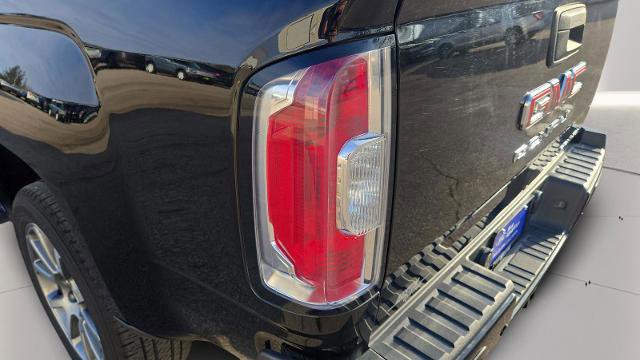 Used 2022 GMC Canyon Denali image 10