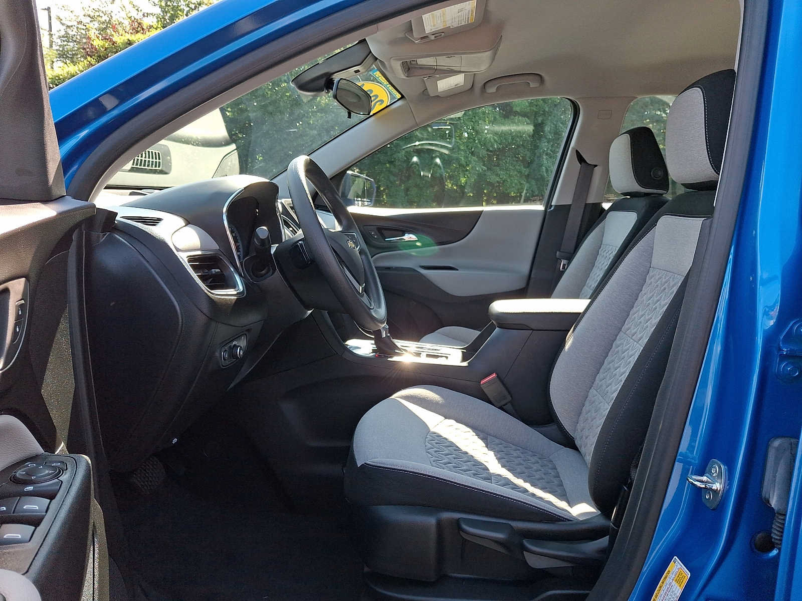 Used 2024 Chevrolet Equinox LS FWD image 13