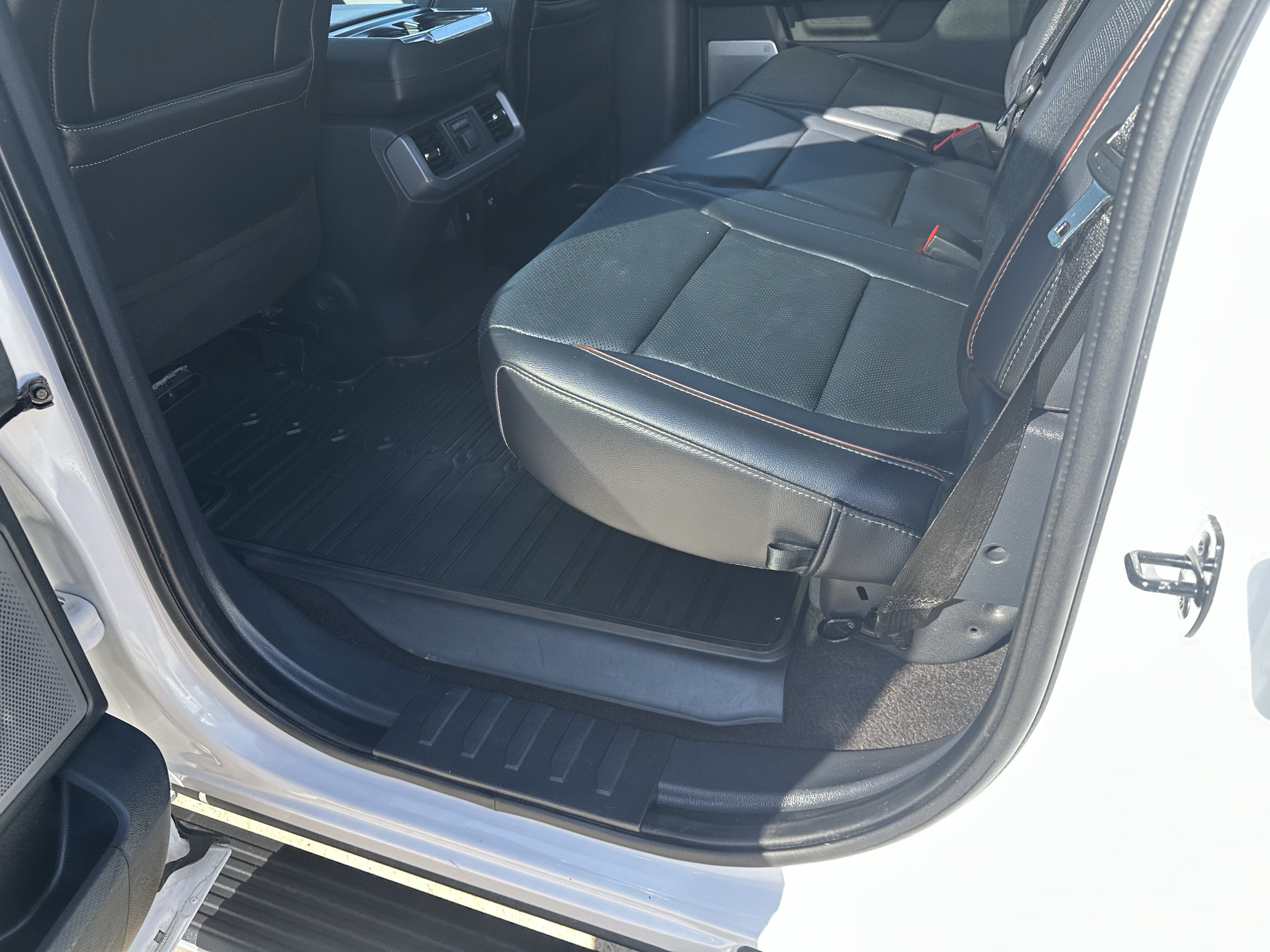 Certified 2021 Ford F150 Lariat w/ Equipment Group 502A High AWD/4WD image 8