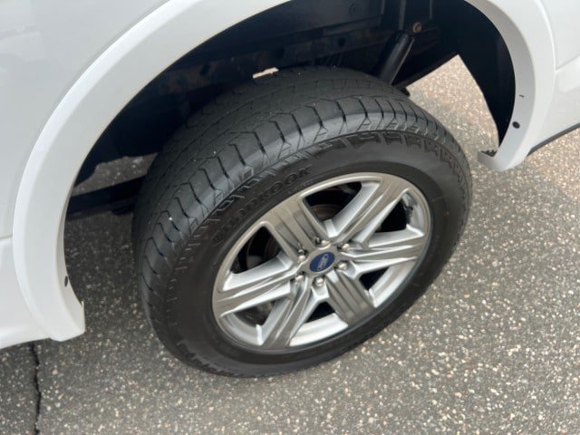 Certified 2018 Ford F150 Lariat w/ Equipment Group 502A Luxury AWD/4WD image 33