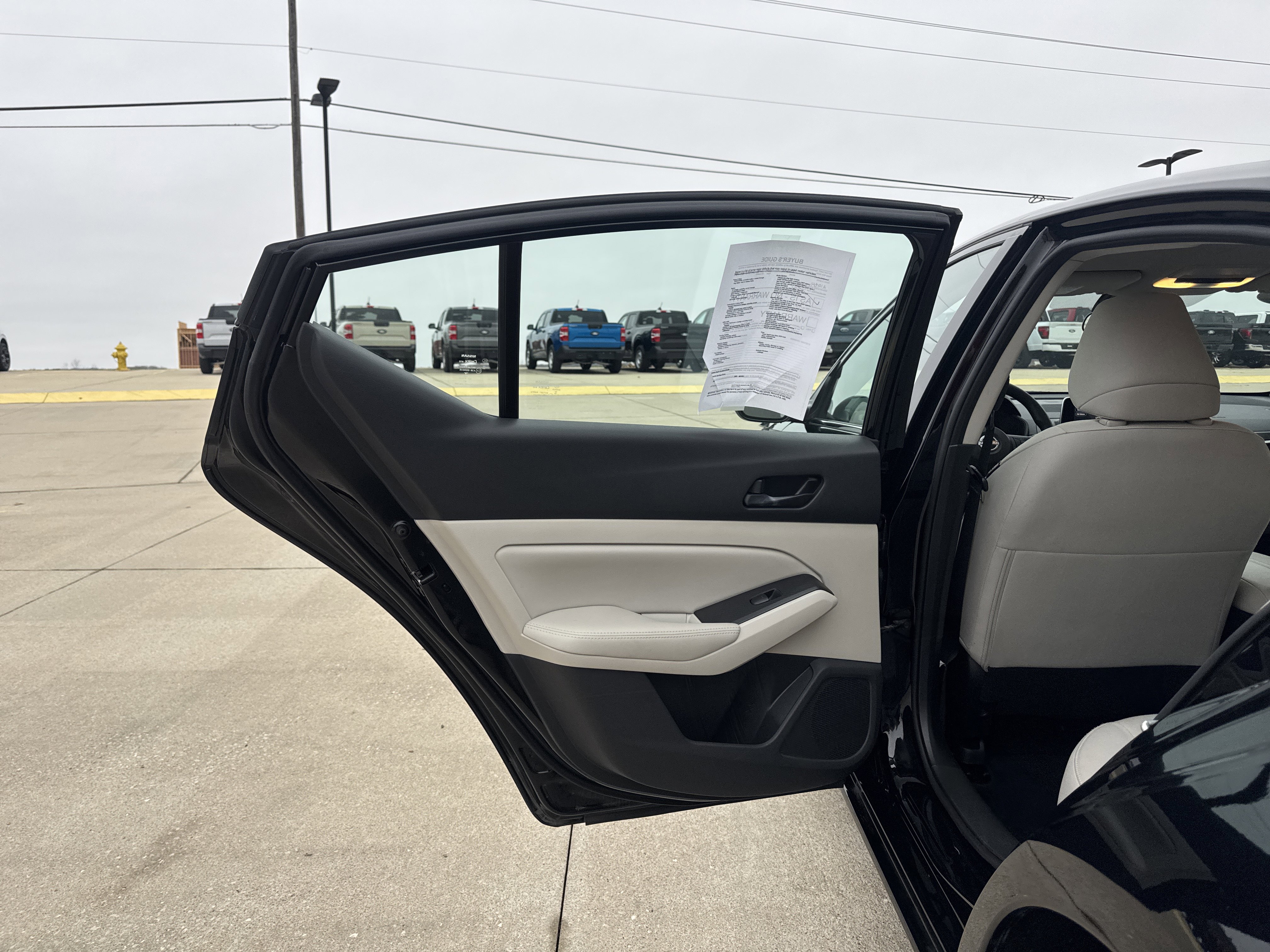 Used 2024 Nissan Altima 2.5 SV image 29